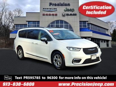 Used 2023 Chrysler Pacifica Limited