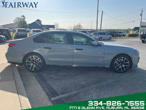 Used 2024 BMW 740i xDrive AWD/4WD image 5