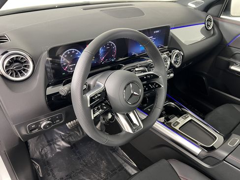 New 2025 Mercedes-Benz GLA 35 AMG 4MATIC image 18