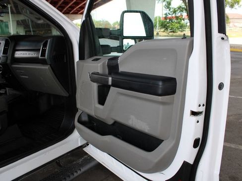Used 2019 Ford F250 XLT w/ XLT Value Package AWD/4WD image 15