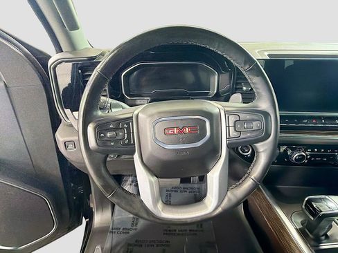 Used 2024 GMC Sierra 1500 Elevation w/ Preferred Package AWD/4WD image 13