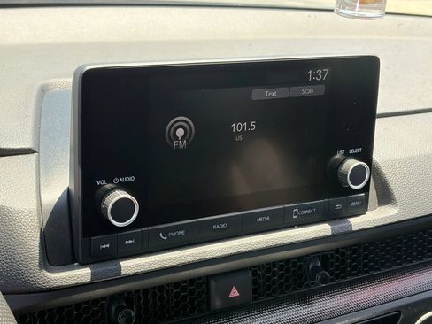 Used 2024 Honda CR-V LX image 11