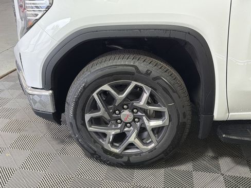 New 2026 GMC Sierra 1500 SLT w/ SLT Premium Package AWD/4WD image 12