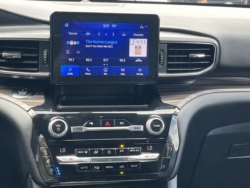 Used 2021 Ford Explorer Limited RWD image 20