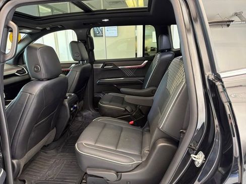 Used 2024 GMC Acadia Denali w/ Super Cruise Package AWD/4WD image 16