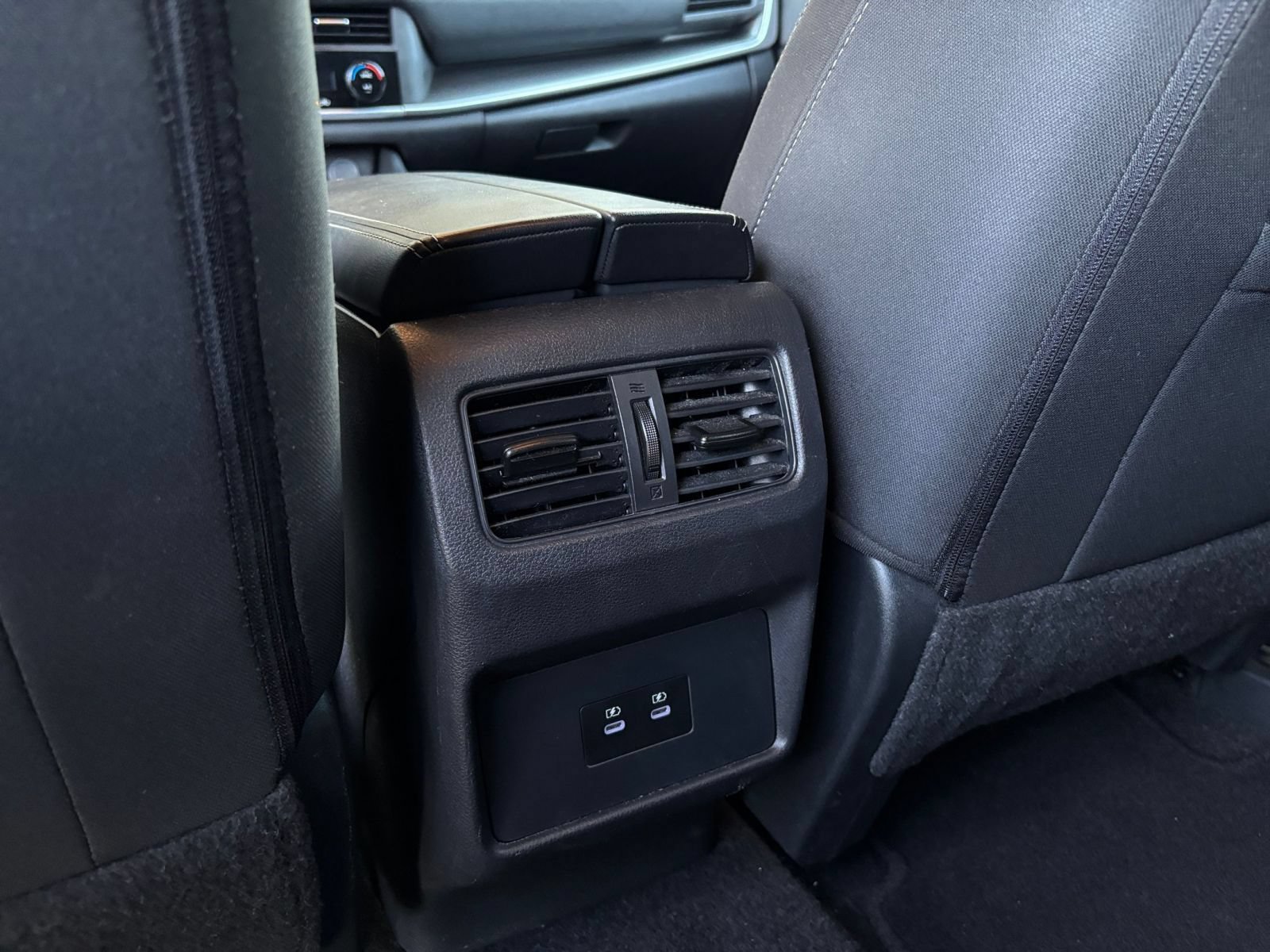 Used 2025 Nissan Rogue SV AWD/4WD image 24