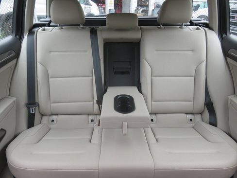 Used 2017 Volkswagen Golf Alltrack S AWD/4WD image 22
