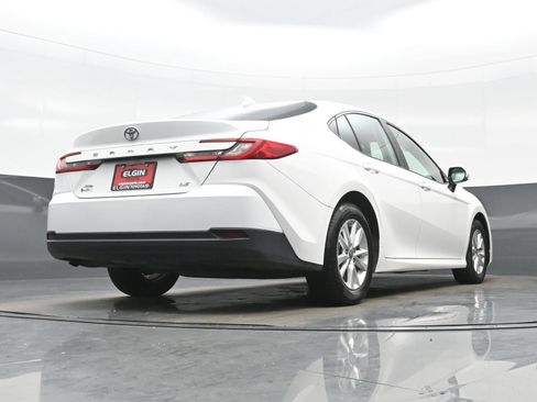 Used 2025 Toyota Camry LE w/ Convenience Package AWD/4WD image 32