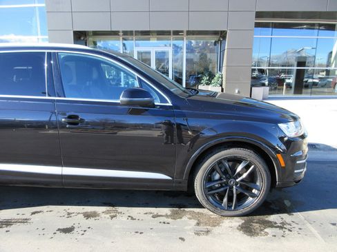 Used 2018 Audi Q7 3.0T Prestige w/ Prestige Package image 11