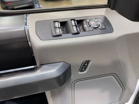 Used 2018 Ford F150 XLT w/ Equipment Group 302A Luxury image 14