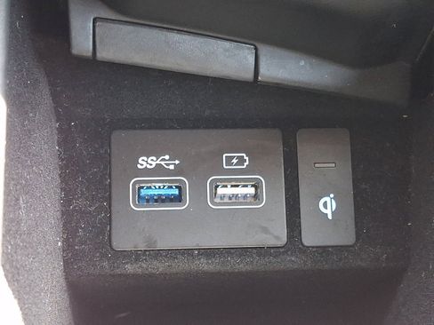 Used 2025 Genesis GV70 2.5T AWD/4WD image 24