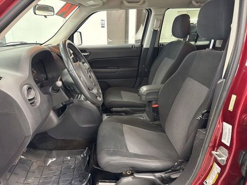 Used 2014 Jeep Patriot Latitude image 14