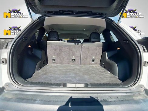 Used 2020 Jeep Cherokee Latitude Plus w/ Cold Weather Group image 28