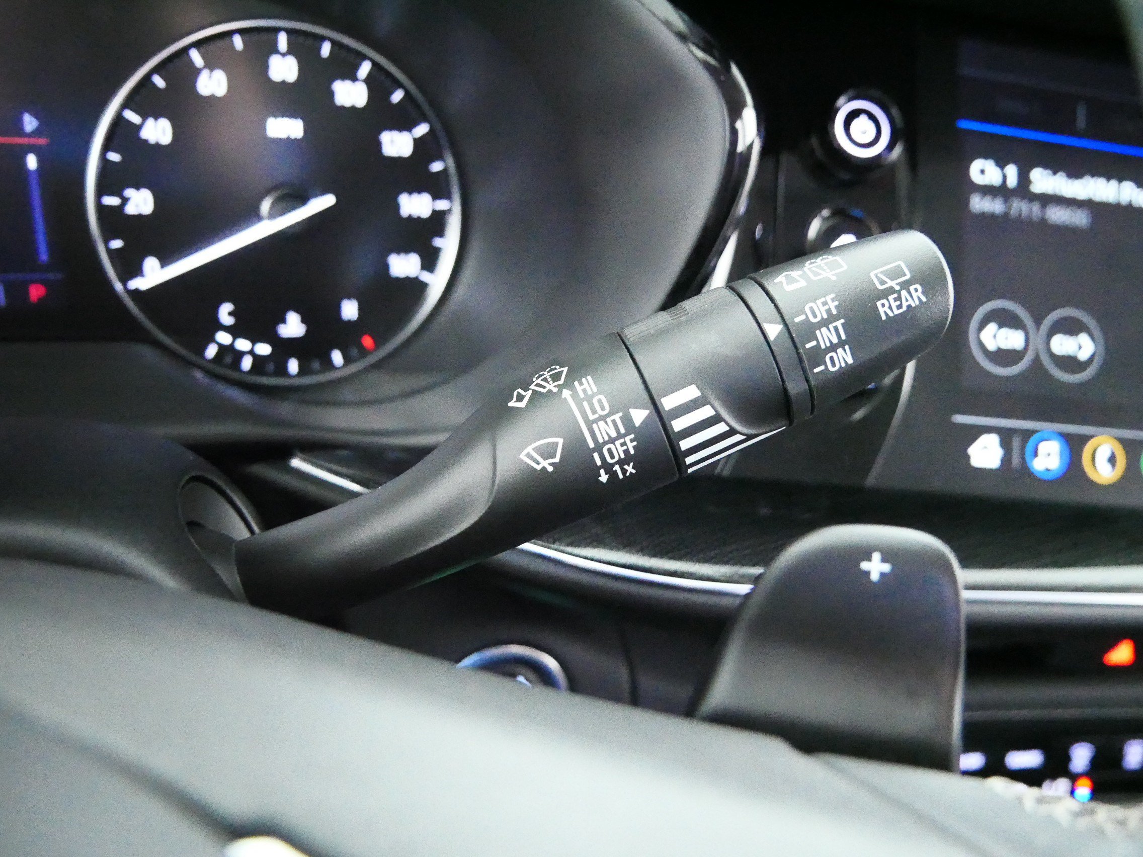 Used 2023 Buick Envision Preferred FWD image 31