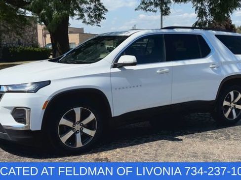 Certified 2023 Chevrolet Traverse LT w/ LT Premium Package AWD/4WD image 4