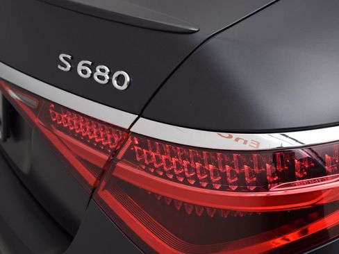 Used 2024 Mercedes-Benz Maybach S 680 4MATIC image 17