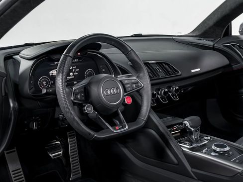 Used 2020 Audi R8 V10 image 12