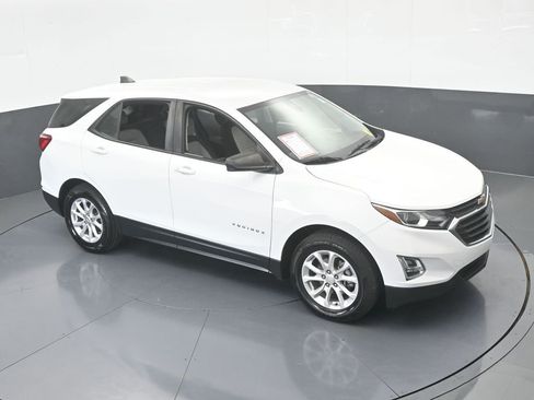 Used 2021 Chevrolet Equinox LS image 49