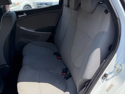 Used 2012 Hyundai Accent GS image 17