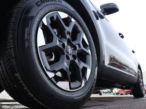 Used 2025 Kia Sorento S image 11