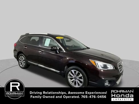 Used 2017 Subaru Outback 2.5i Touring w/ Popular Package #5A AWD/4WD image 2