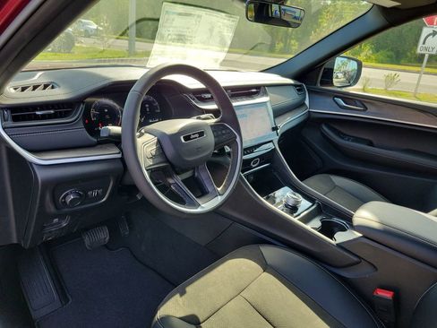 New 2026 Jeep Grand Cherokee Altitude AWD/4WD image 8
