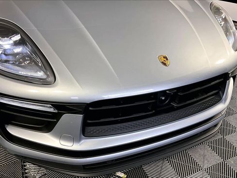 Used 2024 Porsche Macan image 15