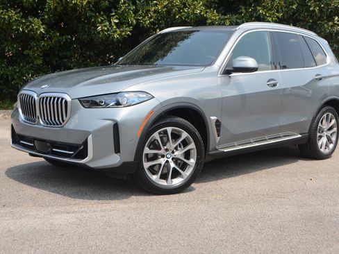 Used 2026 BMW X5 xDrive40i AWD/4WD image 11