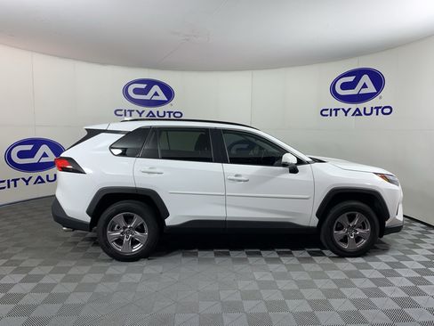 Used 2024 Toyota RAV4 XLE w/ Convenience Package FWD image 2