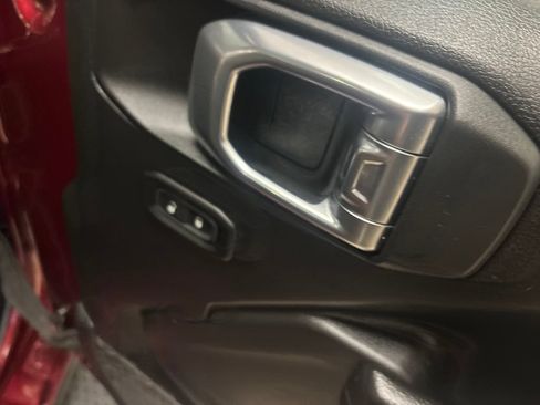 Used 2021 Jeep Wrangler Sport AWD/4WD image 35