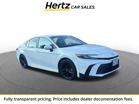Used 2026 Toyota Camry SE FWD image 1