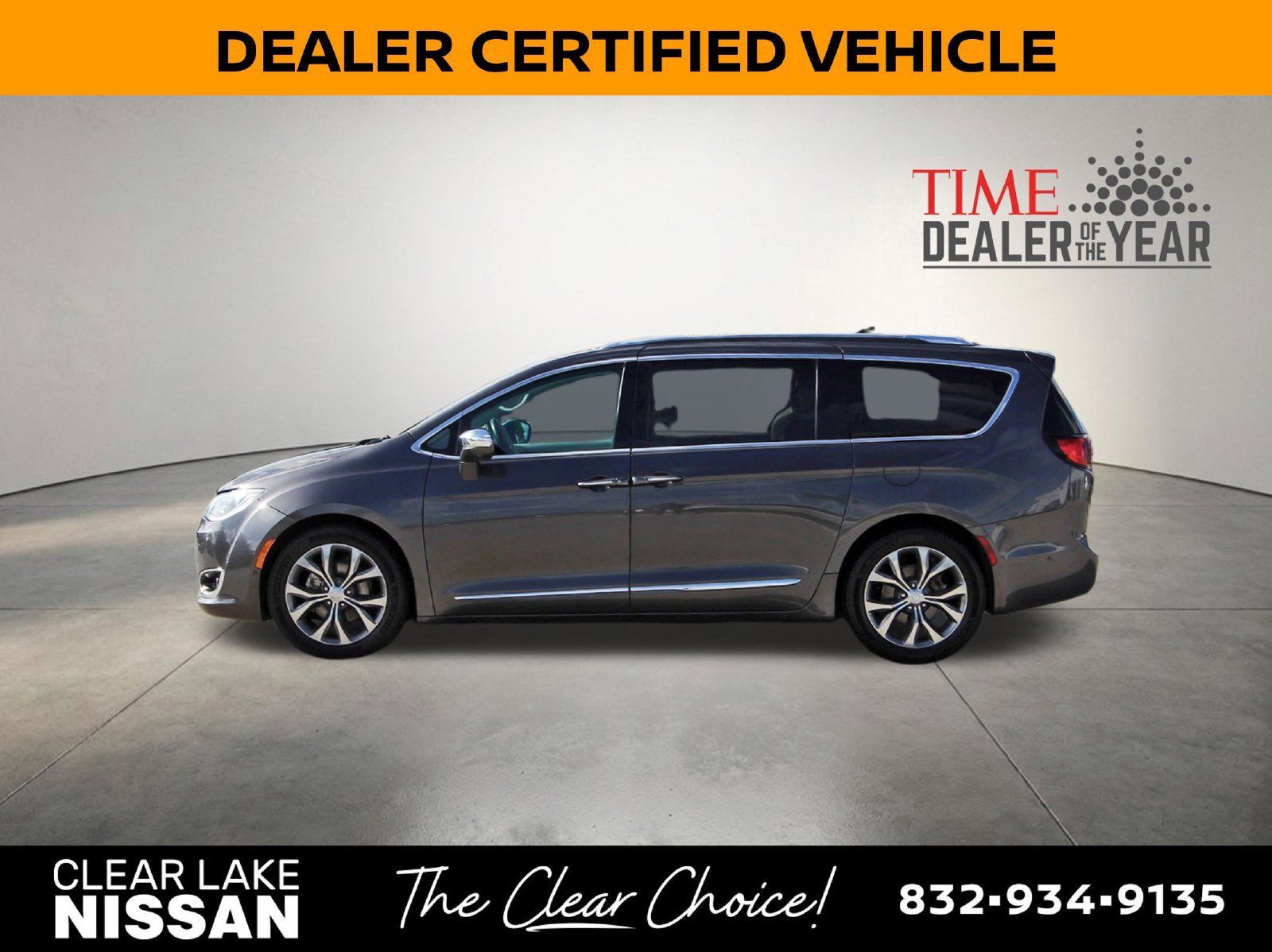 Used 2019 Chrysler Pacifica Limited w/ Tire & Wheel Group FWD image 5