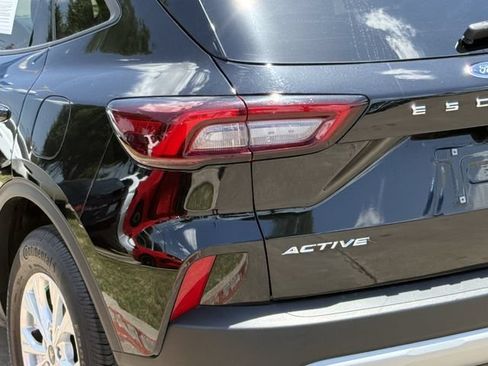 Used 2025 Ford Escape Active AWD/4WD image 5