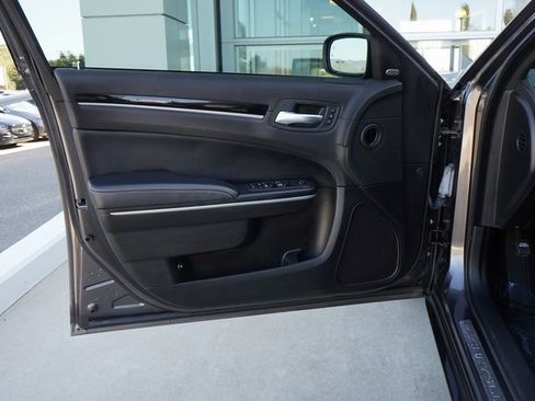 Used 2022 Chrysler 300 S w/ Comfort Group image 13