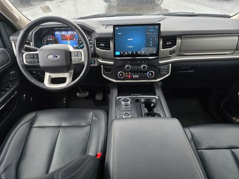 Used 2024 Ford Expedition Max XLT image 15