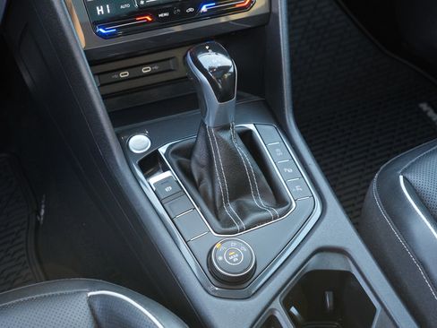 Used 2023 Volkswagen Tiguan SEL R-Line image 30