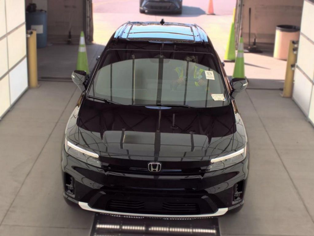 Used 2024 Honda Prologue Touring image 2
