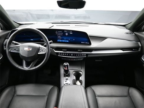 Used 2025 Cadillac XT4 Premium Luxury w/ Technology Package image 12