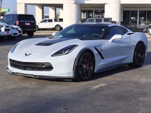 Used 2019 Chevrolet Corvette Stingray Coupe image 4