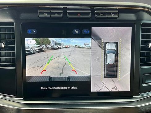 Certified 2024 Ford F250 Lariat w/ Chrome Package image 21