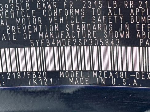 Used 2025 Toyota Corolla LE image 31