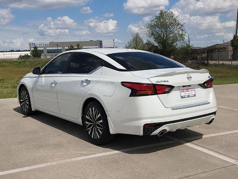 Certified 2023 Nissan Altima 2.5 SV w/ SV Premium Package image 7