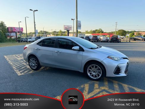 Used 2019 Toyota Corolla SE image 3