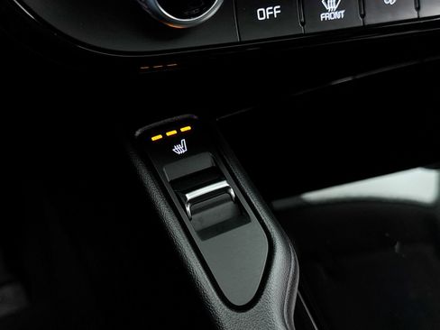 Certified 2025 Kia Telluride S image 28