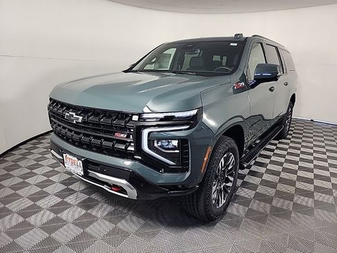 New 2026 Chevrolet Suburban Z71 w/ Comfort Package image 4