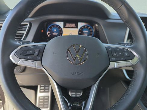 Used 2025 Volkswagen Atlas Cross Sport SEL Premium R-Line image 38