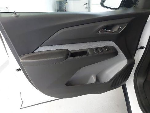 New 2027 Chevrolet Bolt LT FWD image 24