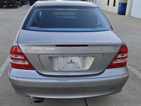 Used 2004 Mercedes-Benz C 320 Sedan image 7