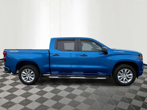 Used 2023 Chevrolet Silverado 1500 Custom image 4