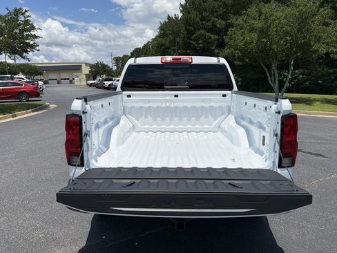 New 2026 Chevrolet Colorado W/T w/ WT Custom Package RWD image 18